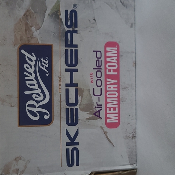 Skechers Women's Slip-On Loafer, Knitted Pattern, Multi-Color (Navy), Size 7.5 - Picture 16 of 16